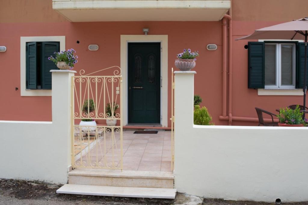 Nicks Cosy Apartment Lefkada City Екстер'єр фото